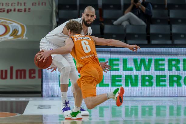 需通过发球 需通过发球