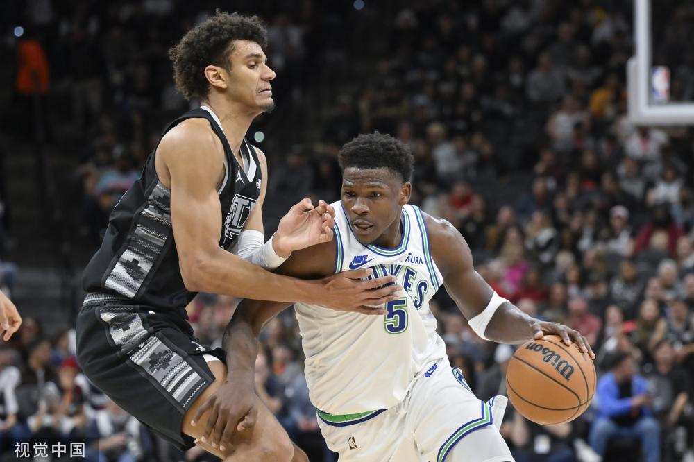 努力保持其 努力保持其