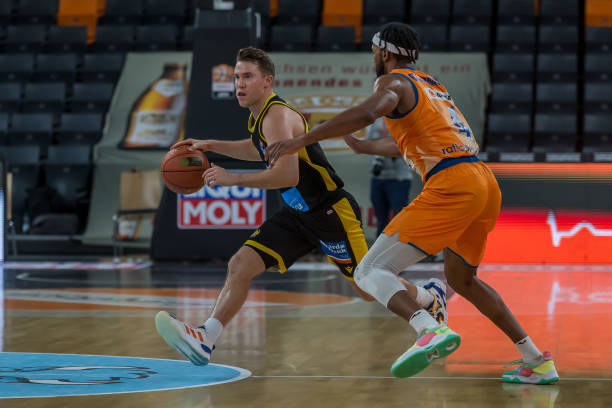 都不一定能 都不一定能