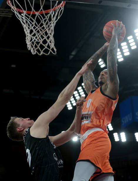 抗表演赛中 抗表演赛中