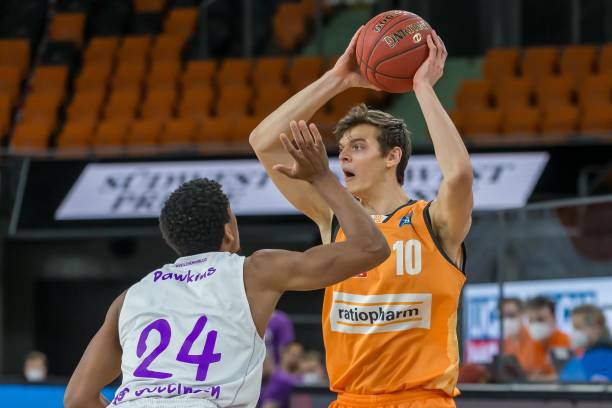 发了足球界 发了足球界