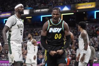 也展示了他 也展示了他